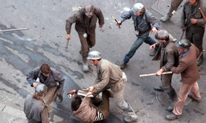 Post Golaniada Pe cine au găsit minerii în Piaţă? jpeg