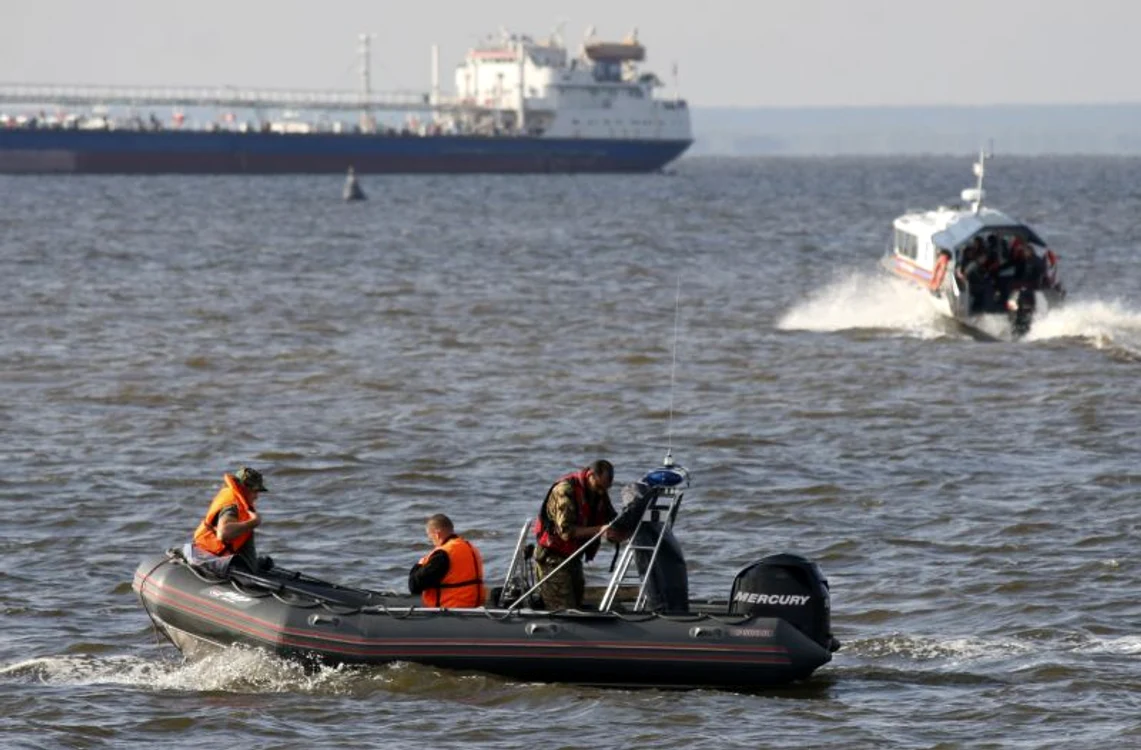 Ei au supravieţuit naufragiului FOTO: Reuters