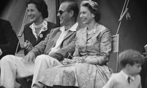 Prințul Philip și Regina Elisabeta pe vremea când erau doi tineri îndrăgostiți