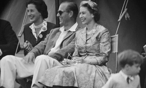 Prințul Philip și Regina Elisabeta pe vremea când erau doi tineri îndrăgostiți