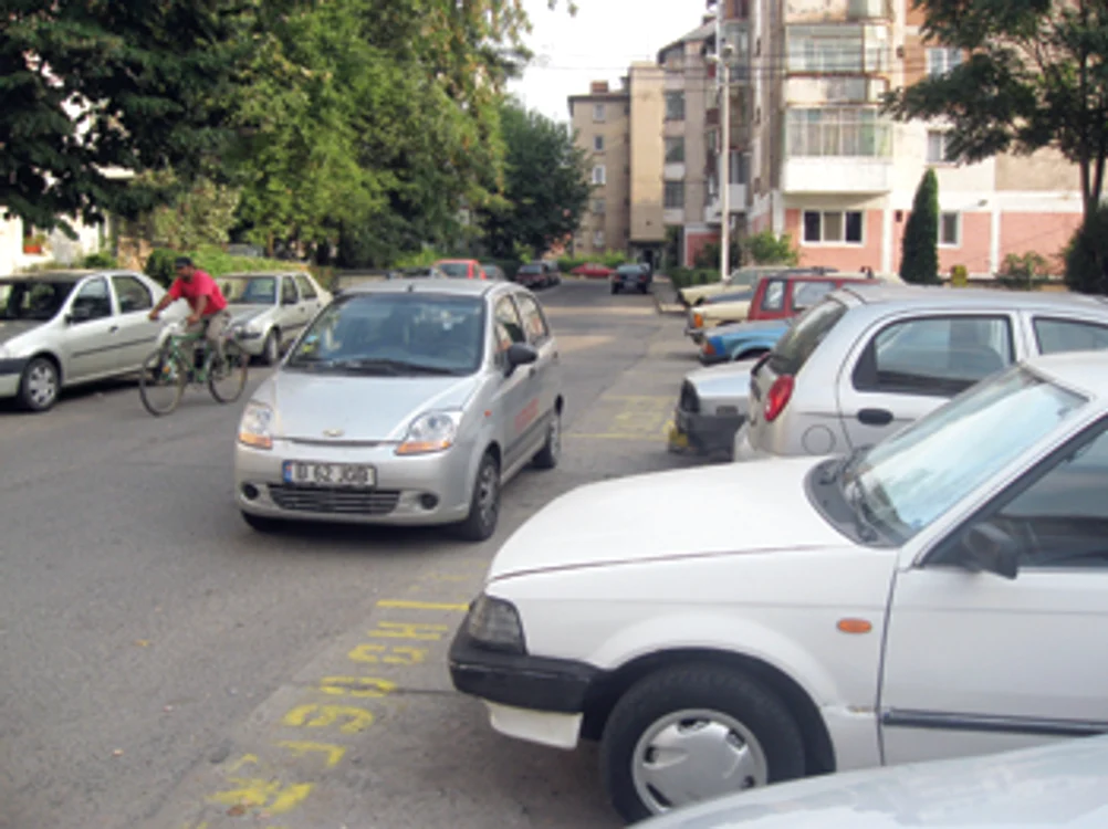 Reşiţa: Parcările cu plată fac gaură în bugetul local
