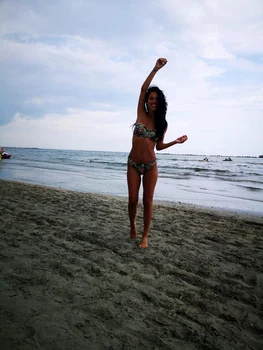 Catalin Bordea sotia sexy Livia (3) jpeg