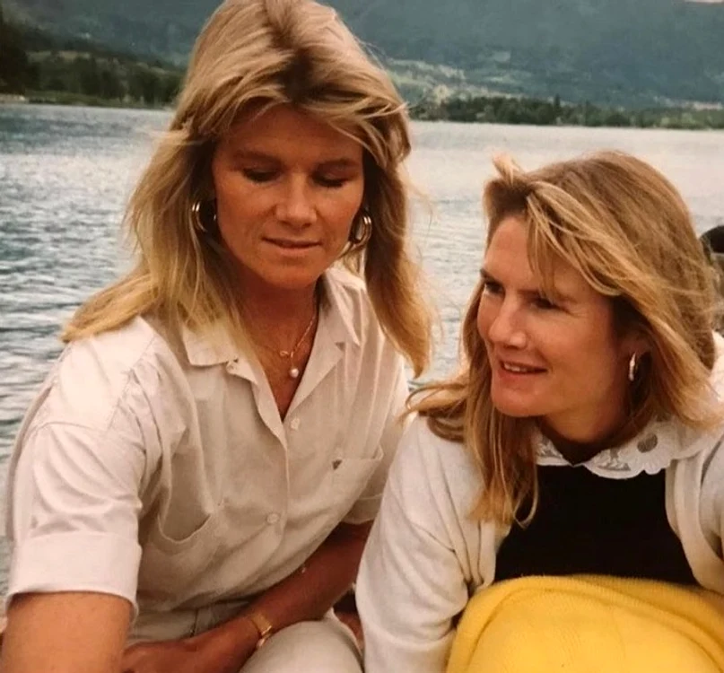 Pandora Cooper-Key și mama ei și a Cressidei Bonas