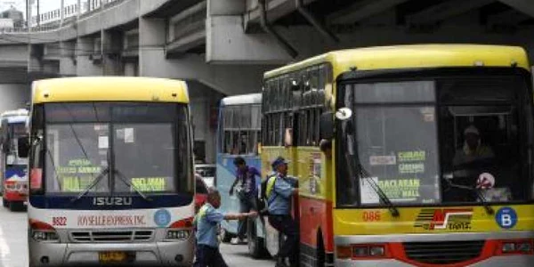 <b>AFP</b>: Un şofer de autobuz a fost muşcat de ureche de un călător