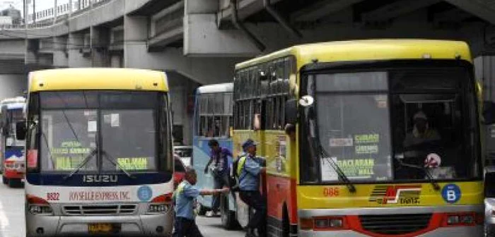 <b>AFP</b>: Un şofer de autobuz a fost muşcat de ureche de un călător