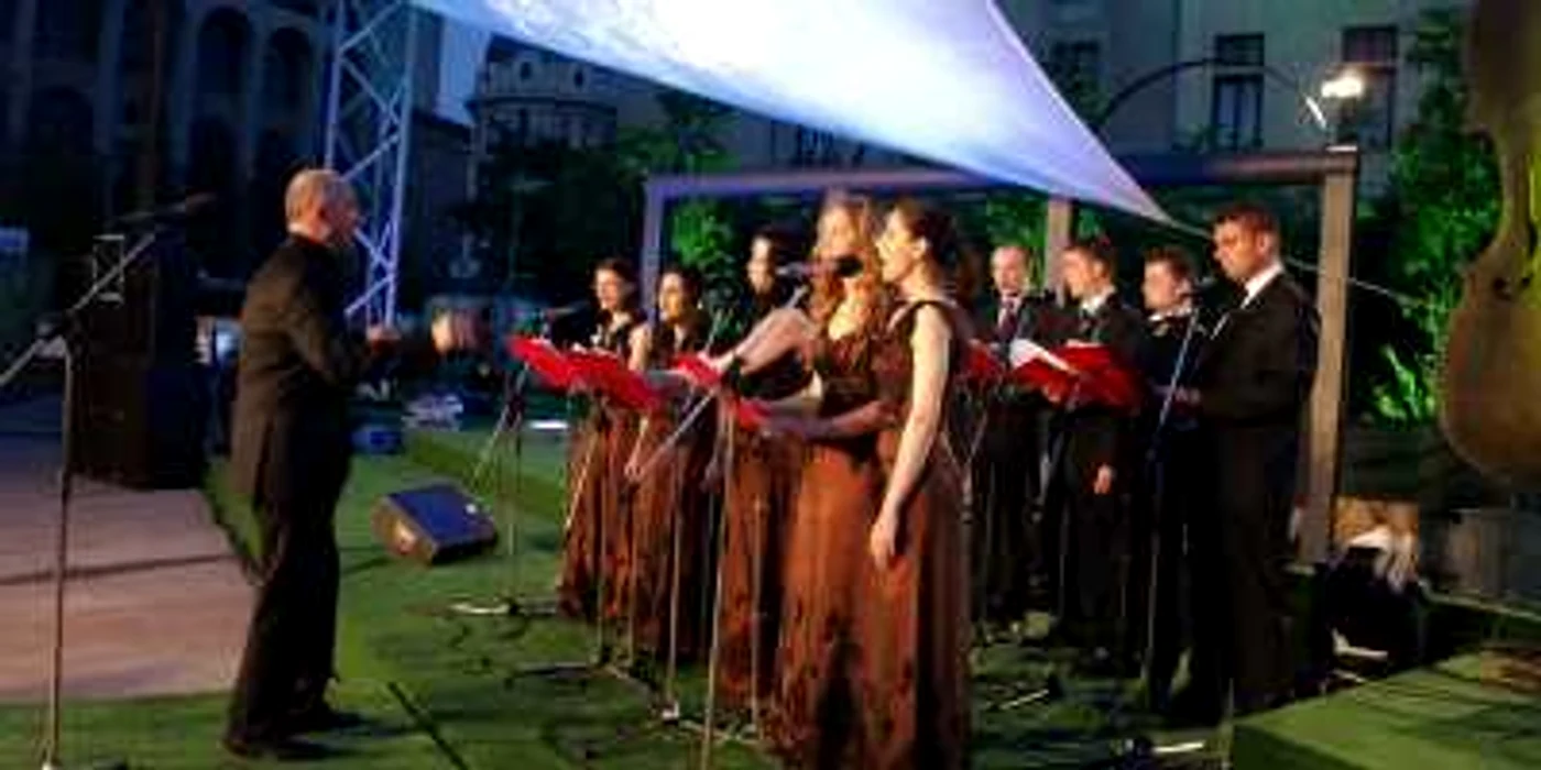 Bucureştenii sun aşteptaţi în parcul Colţea pentru un concert inedit organizat de Sfânta Maria FOTO visulunorsimfonii.ro