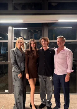 Anamaria Prodan, alături de Rebecca și iubitul ei, Realtor foto: Instagram