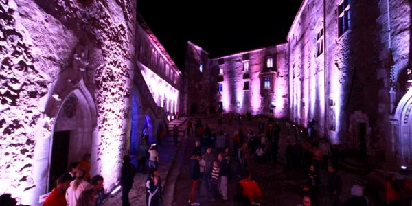 Castelul Corvinilor noaptea