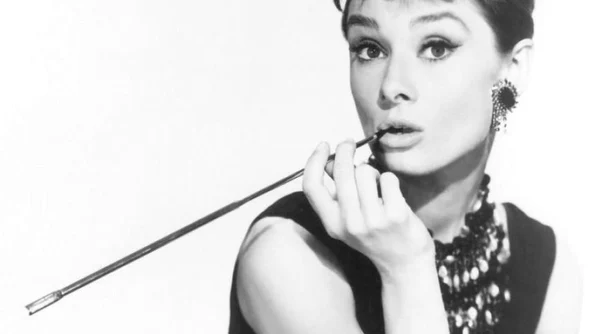 Istoria unei adevărate legende: Audrey Hepburn jpeg