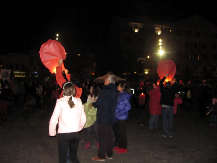 Lampioane pentru Regele Mihai. Cluj, 8 noiembrie 2014   FOTO: Florina Pop