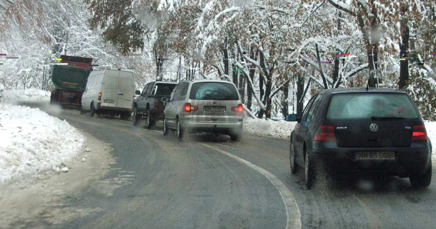 Pentru aplicarea amenzilor şosele trebuie să fie acoperite de polei, gheaţă sau zăpadă. 