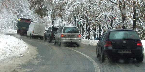 Pentru aplicarea amenzilor şosele trebuie să fie acoperite de polei, gheaţă sau zăpadă. 
