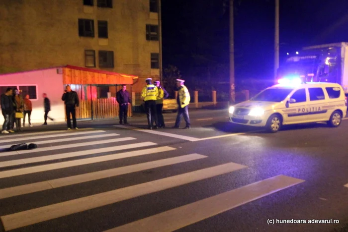 Accidentul s-a soldat cu rănirea gravă a pietonului. FOTO: Daniel Guţă. ARHIVĂ.