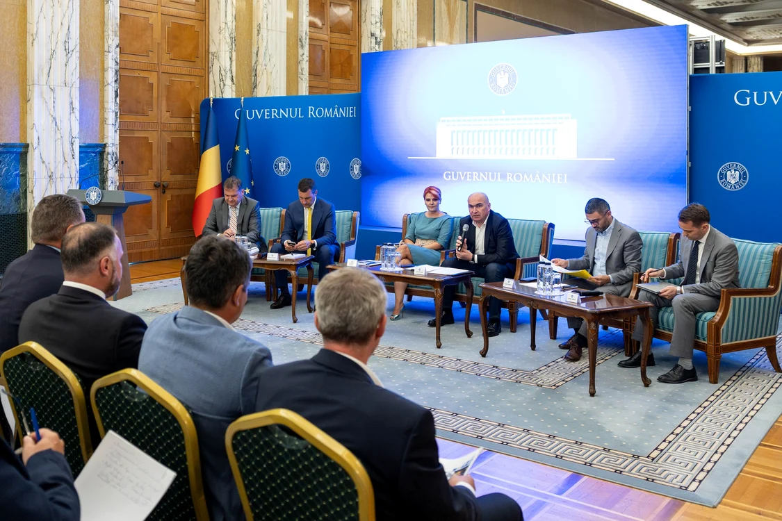 Premierul Ilie Bolojan s-a întâlnit cu primarii la Palatul Victoria / Sursa foto: Guvernul României