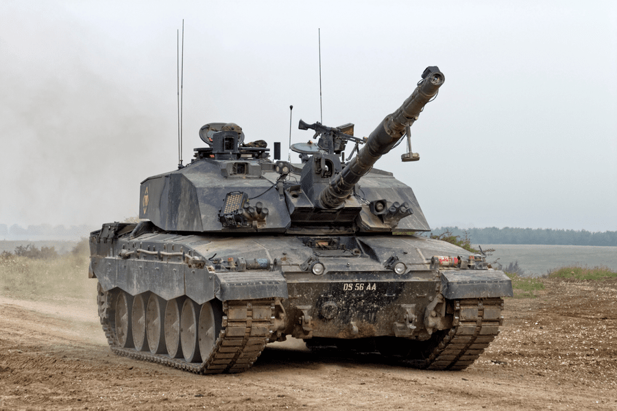 Tancurile britanice, operaţionale în Ucraina luna viitoare. 10.000 de soldați ucraineni se antrenează cu arme NATO