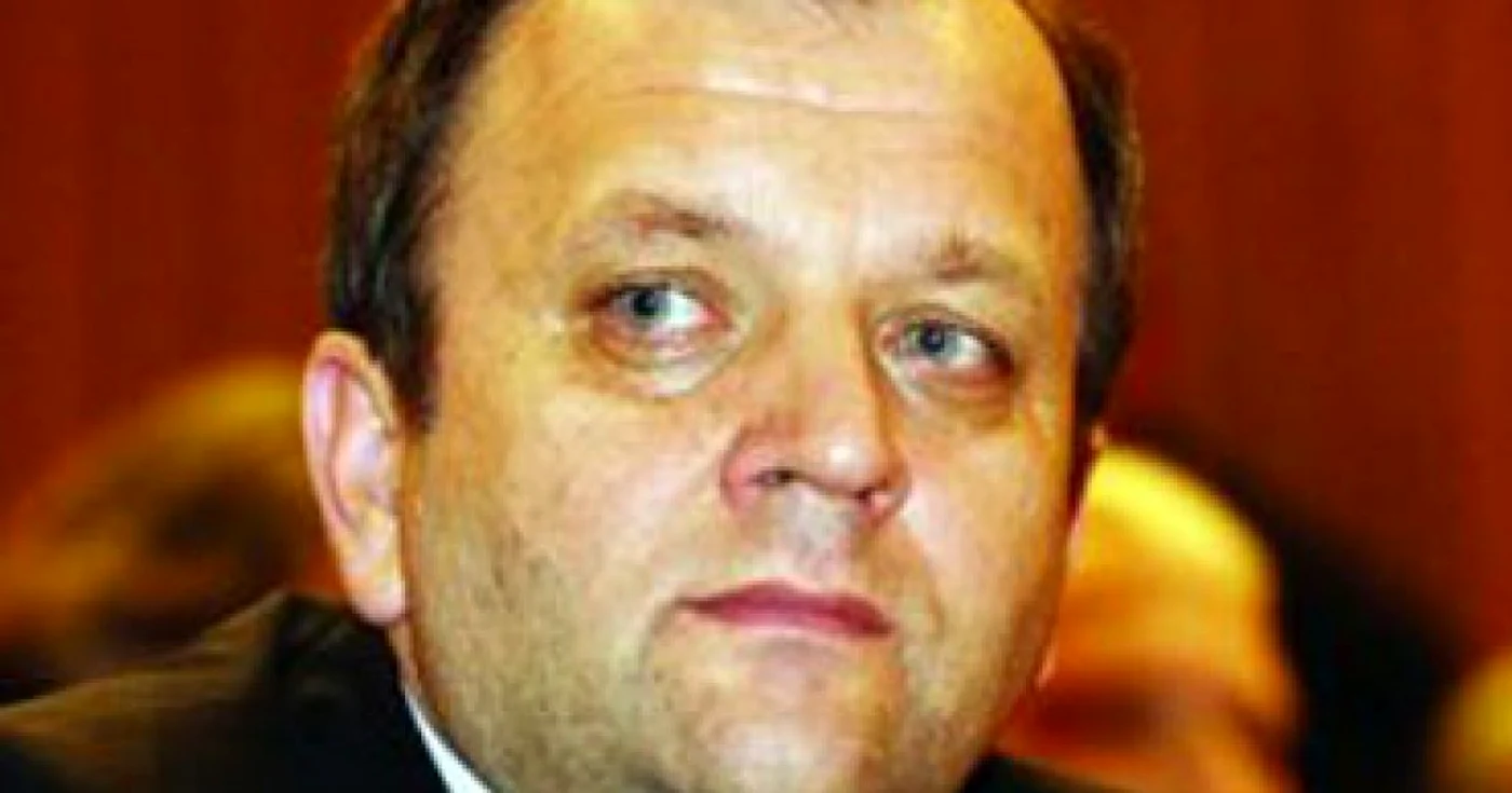 Flutur: "PDL nu doreşte ruperea coaliţiei, iar PSD poate provoca o criză politică"