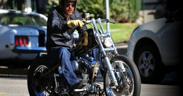 Brad Pitt deţine cea mai scumpă motocicletă din lume
