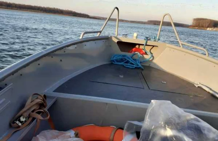 Căutări pentru găsirea marinarului dispărut FOTO ISU Călăraşi