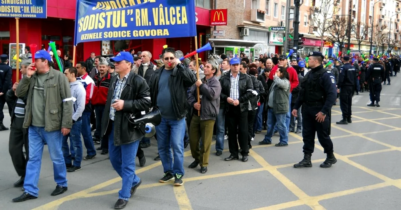 Sindicatul "Sodistul" Uzinele Sodice Govora                                      Foto laurentiu Ionescu