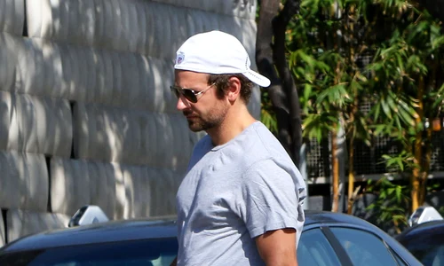 Exclusive Bradley Cooper And Naomi Campbell Get Cozy In West Hollywood ***NO WEB USE W/O PRIOR AGREEMENT CALL FOR PRICING*** jpeg