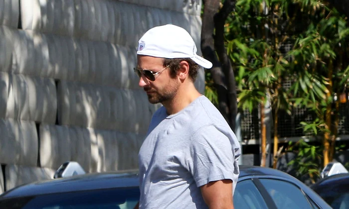 Exclusive Bradley Cooper And Naomi Campbell Get Cozy In West Hollywood ***NO WEB USE W/O PRIOR AGREEMENT CALL FOR PRICING*** jpeg