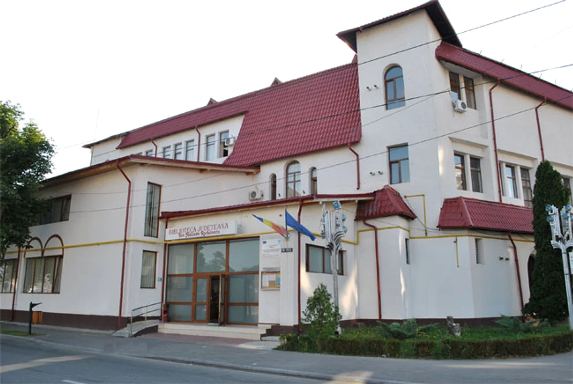 Biblioteca Județeana I.H.Rădulescu din Târgoviște. FOTO bjdb.ro