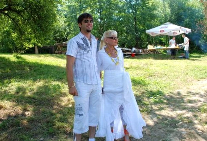 
    Liviu Arteni şi Israela Vodovăz au intrat în atenţia publicului de când au anunţat că divorţează foto: captură video  