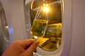 O femeie beata a intors din drum un avion Wizz, foto Shutterstock jpg