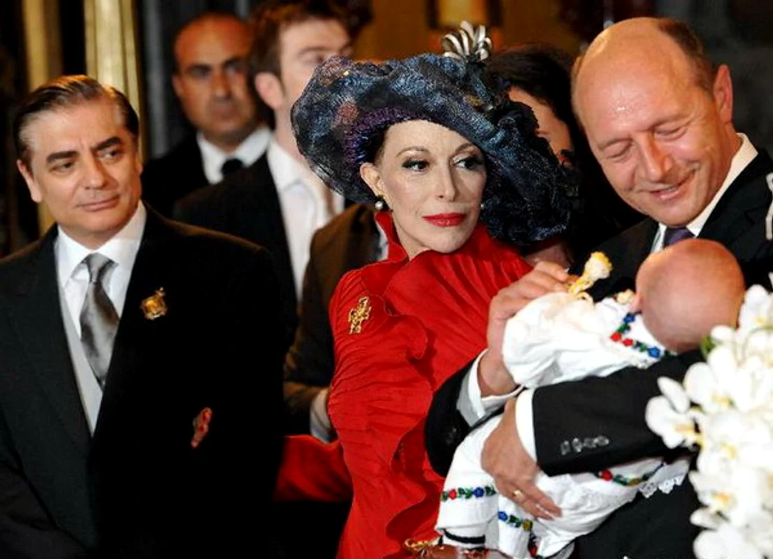 Printul Paul Lambrino de Romania si Printesa Lia (6) jpg
