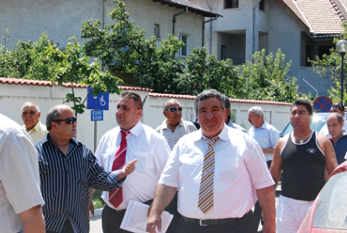 Bercea vrea să scoată rromii olteni din sărăcie