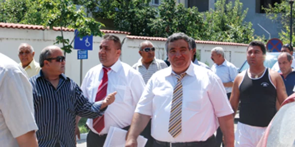 Bercea vrea să scoată rromii olteni din sărăcie
