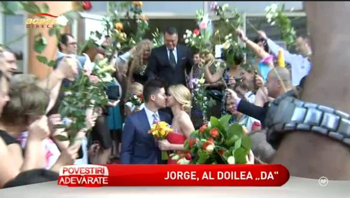 Cei doi au avut alături toate persoanele dragi (captură: ACASĂ TV)