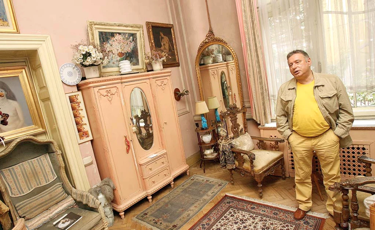
    Casa părintească a lui Mădălin e plină de obiecte scumpe  