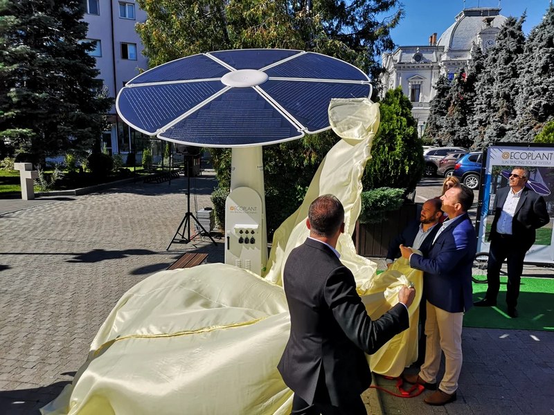 Județul Dâmbovița devine tot mai verde. Un parc fotovoltaic întins pe 120 de hectare a intrat în funcțiune