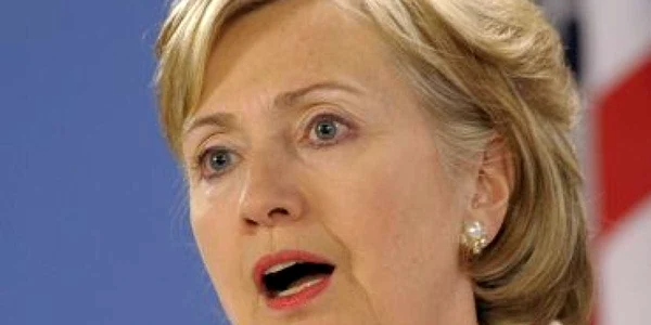 Hillary Clinton şi-a început turneul african