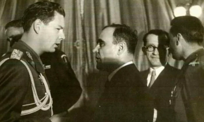 21 august: Regele Mihai declanșează Greva regală  jpeg