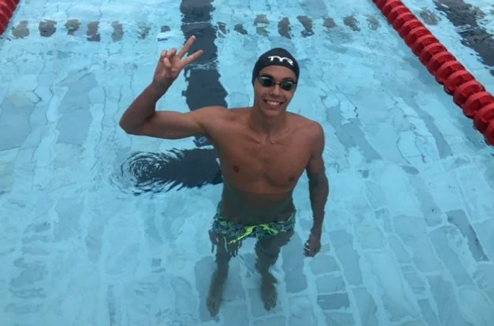 
    David Popovici are 17 ani și este copilul minune al natației românești Sursa foto: Facebook/David Popovici   