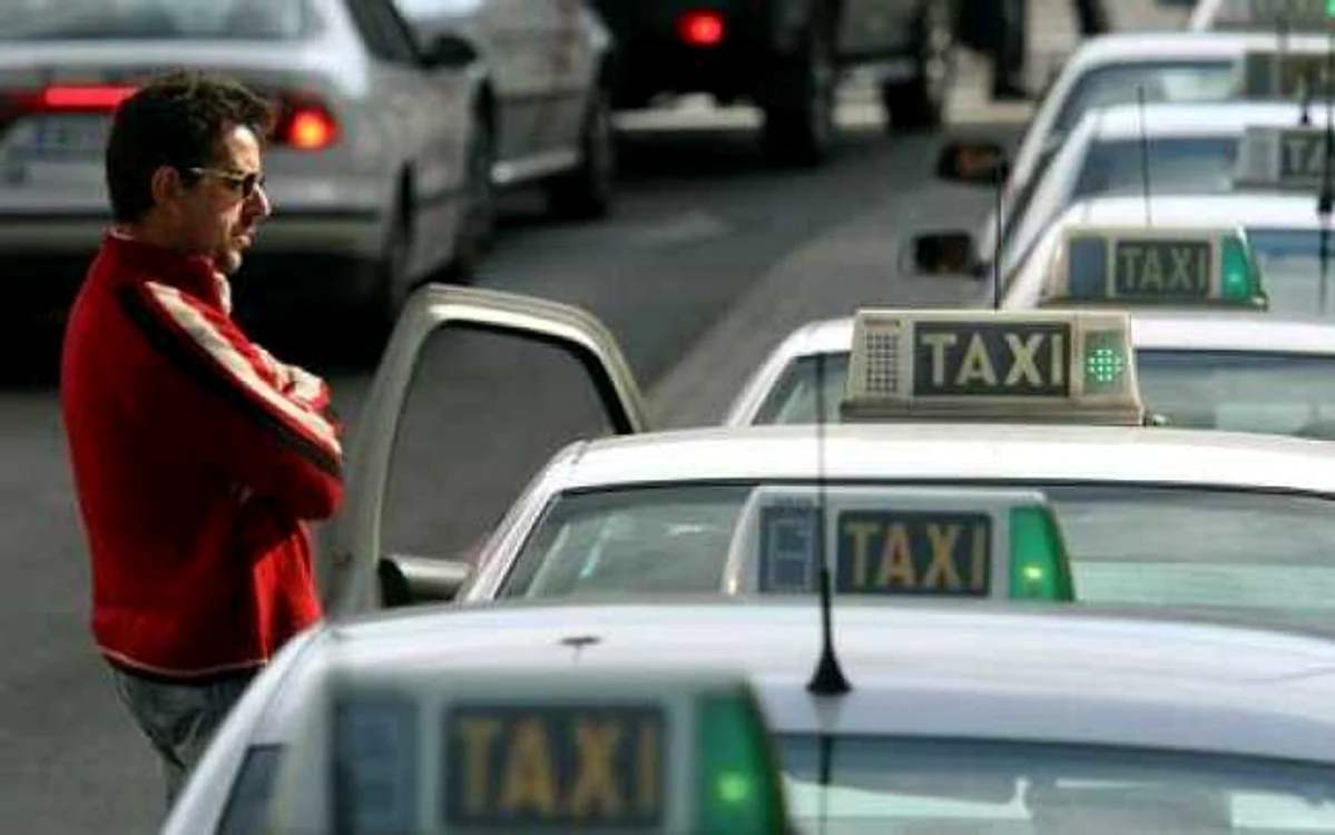 Taximetriştii români şi bulgari, acuzaţi de "veterani" că muncesc prea mult şi acceptă condiţii proaste Foto: El Pais