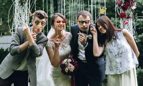 invitati nunta  foto   Shutterstock jpg