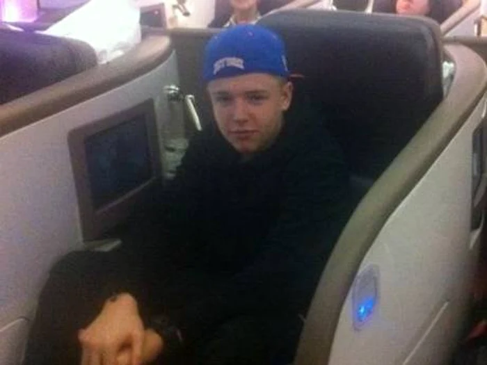 Charlie zboară la „business class“