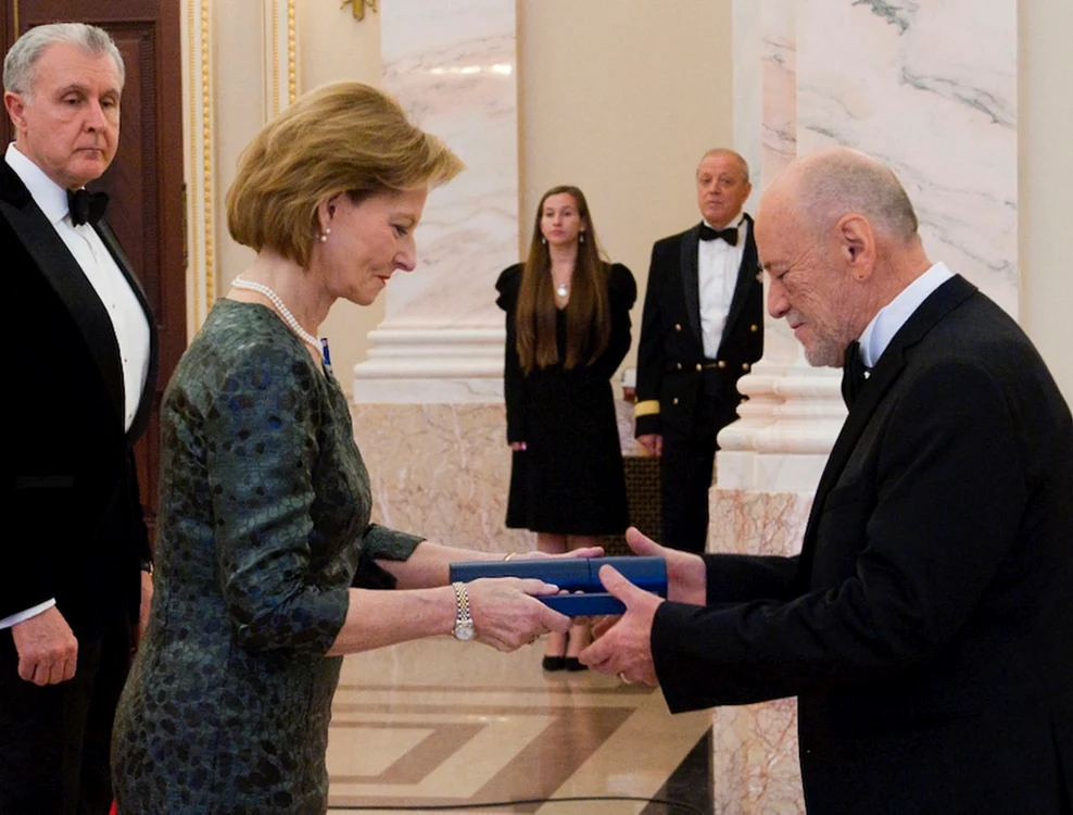 Majestatea Sa Margareta și Principele Radu la serata de Investituri regale la Palatul Regal, Nicu Alifantis decorat cu Ordinul Coroana României în grad de Cavaler   Daniel Angelescu, Casa Majestății Sale (5) jpeg