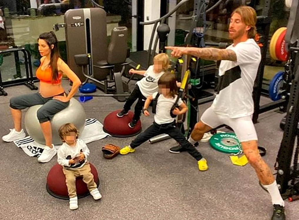 
    Sergio Ramos s-a antrenat alături de copii și de soțieFOTO: Instagram  