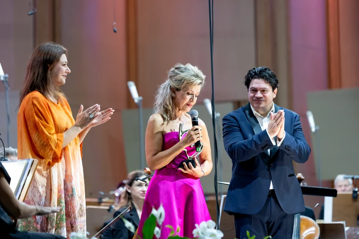 Cristina Uruc, Anne-Sophie Mutter, Cristian Măcelaru. Foto Cristina Tănase