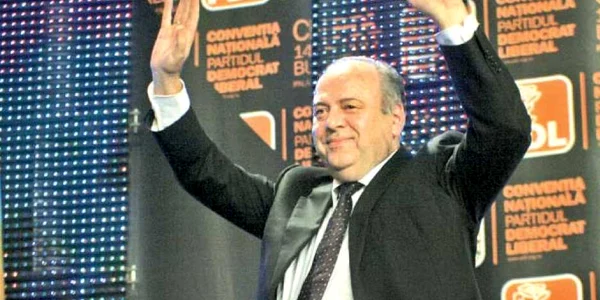 Primarul de Piatra Neamţ nu mai crede în Emil Boc