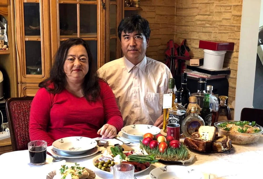Silvana Peng, mama Asianei, alăturii de tatăl gimnastei Sursa: Facebook