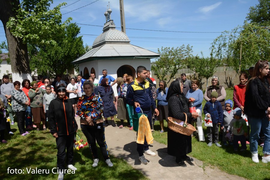 Cu sufletul curat de Paște. Obiceiuri din vechiul Romanați care adună satul ca odinioară  