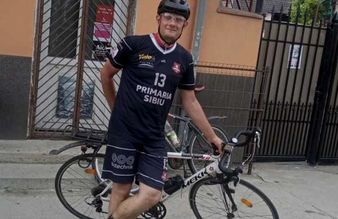 Antonio Andrei Mihail a traversat şi Transfăgărăşanul pentru a merge la un meci FOTO: arhiva personală