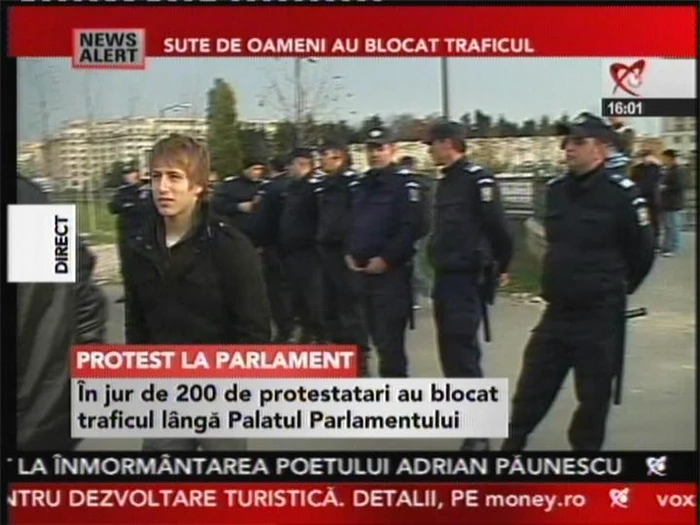 Protest spontan Palatul Parlamentului