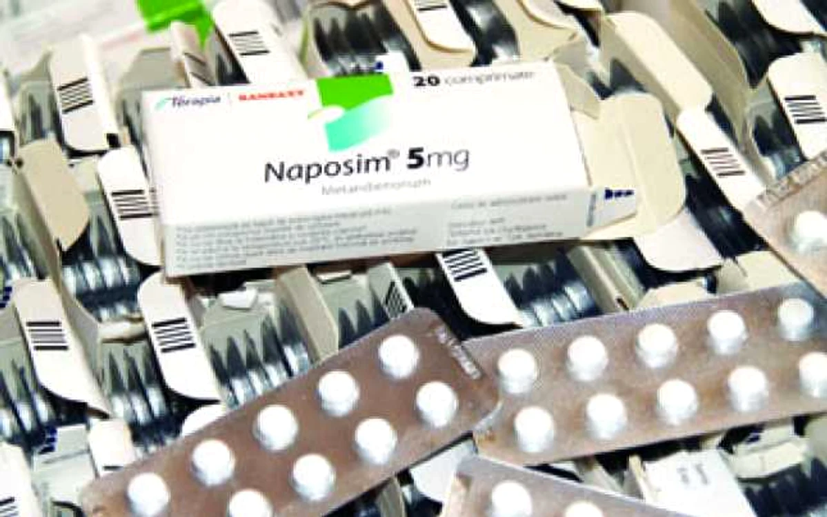 Arad: REGIUNEA PE SCURT / Medicamente confiscate