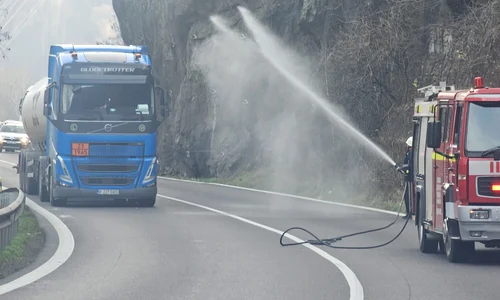 o cisterna s a rasturnat pe Valea Oltului 1 jpg